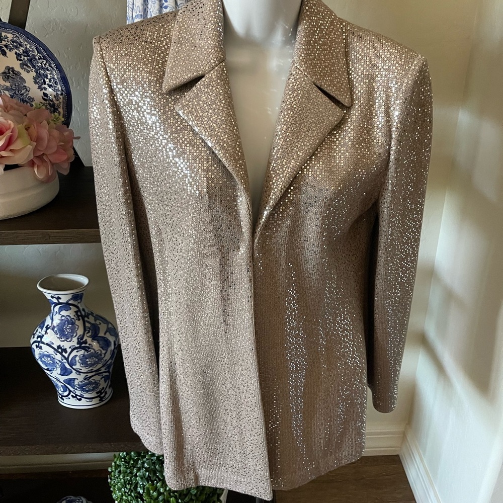 St. John evening, champagne, deco Tile sequin jacket,blazer.  size 6